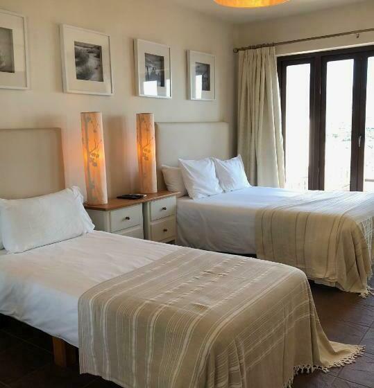 Deniz Manzaralı Teraslı Standart Oda, Hostal Avalon