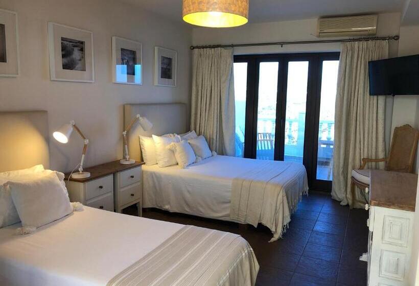 Deniz Manzaralı Teraslı Standart Oda, Hostal Avalon