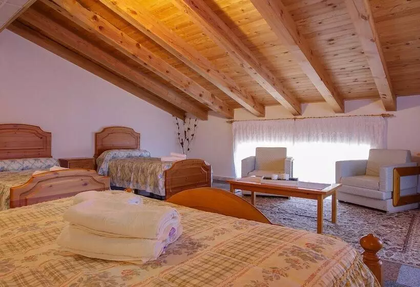 Standard Neljän Hengen Huone, Hostal Casa Ramón