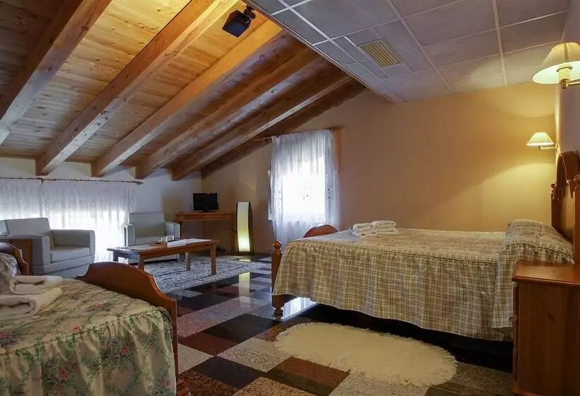 Standard Neljän Hengen Huone, Hostal Casa Ramón