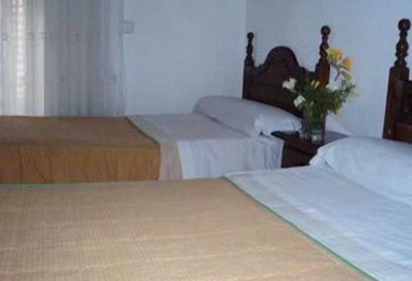 اتاق استاندارد با سرویس بهداشتی مشترک, Hostal Castilla