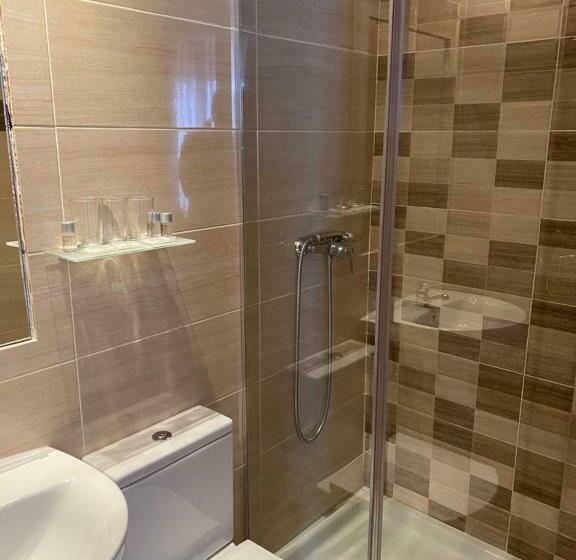 Camera Tripla Standard, Hostal Guerra