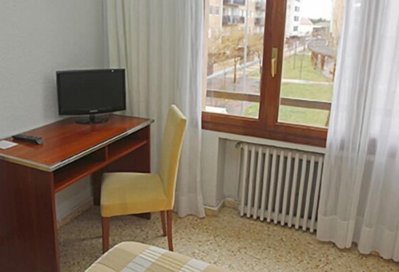 标准单人间, Hostal La Parrilla