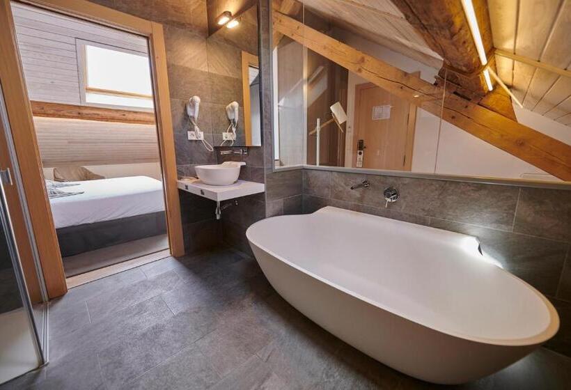 Люкс Superior, Hostal Lola