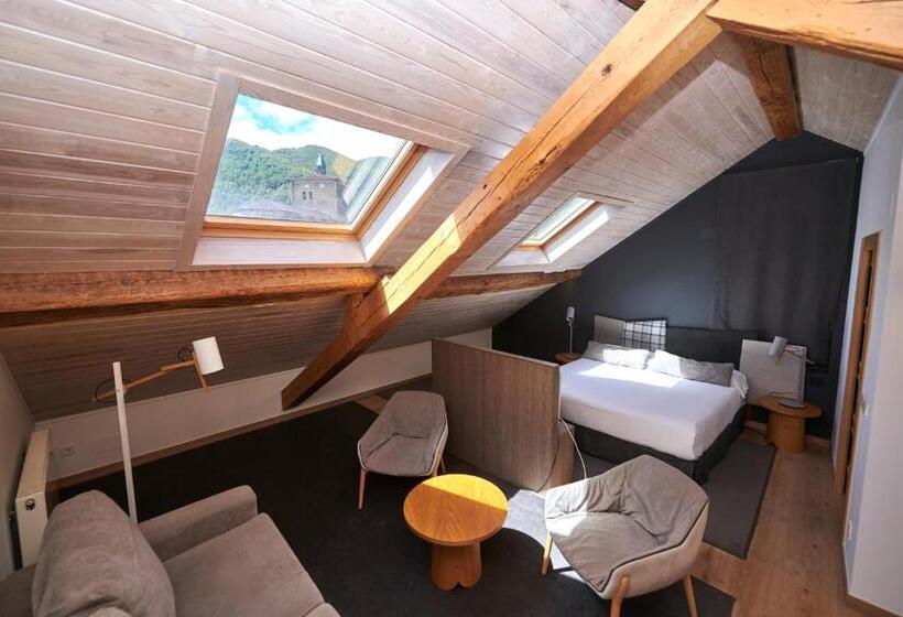 디럭스 스위트, Hostal Lola