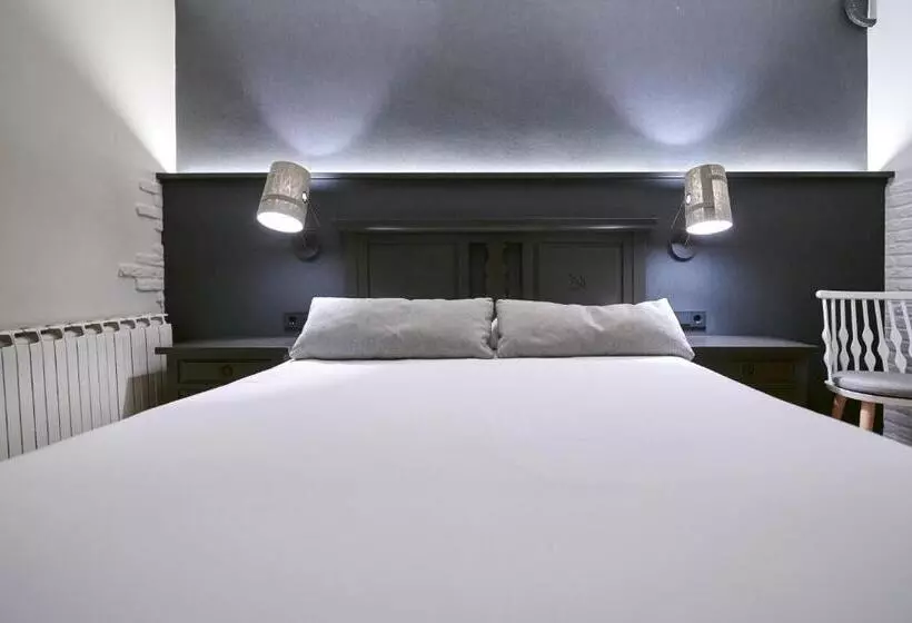 バルコニー付きスタンダードルーム, Hostal Lola