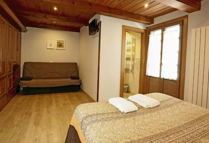 スタンダードルーム, Hostal Orialde