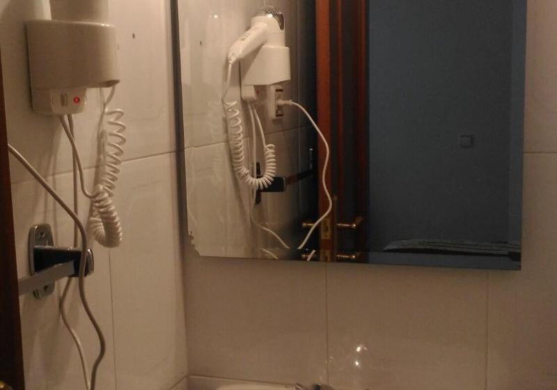 اتاق استاندارد, Hostal Palacios Fuencarral