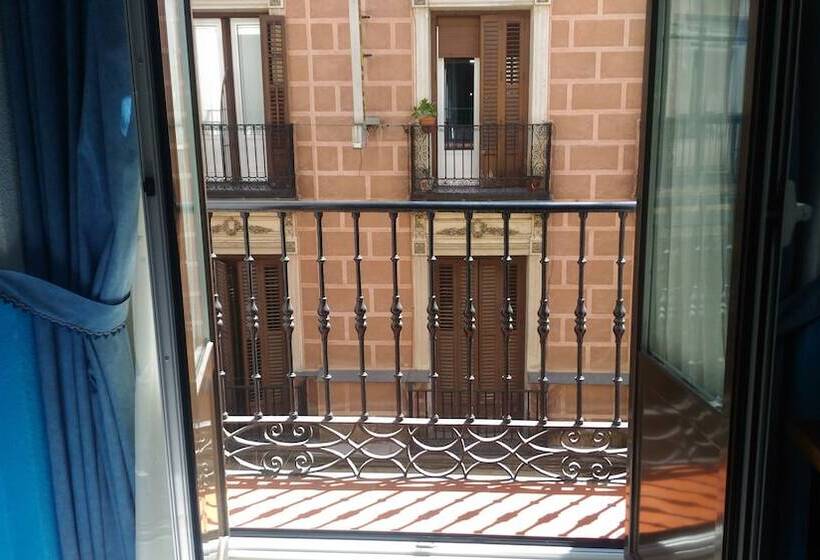 اتاق استاندارد, Hostal Palacios Fuencarral