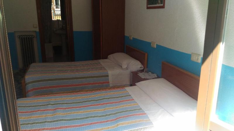 اتاق استاندارد, Hostal Palacios Fuencarral