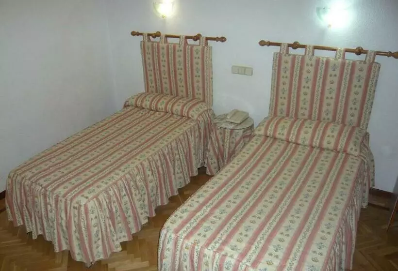 スタンダードルーム, Hostal Triana
