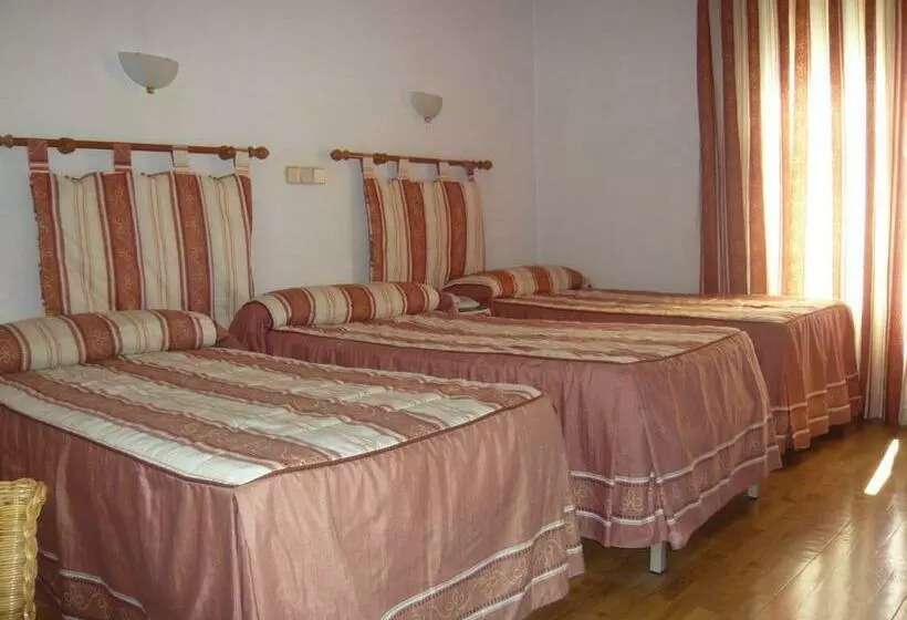 スタンダードルーム, Hostal Triana