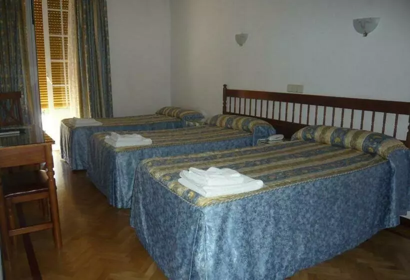スタンダードルーム, Hostal Triana