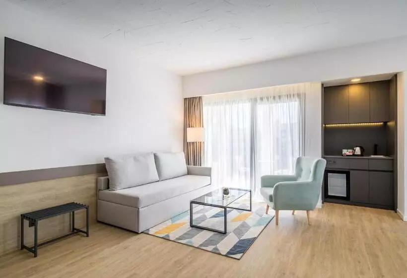 اتاق لوکس, Occidental Puerto Banús