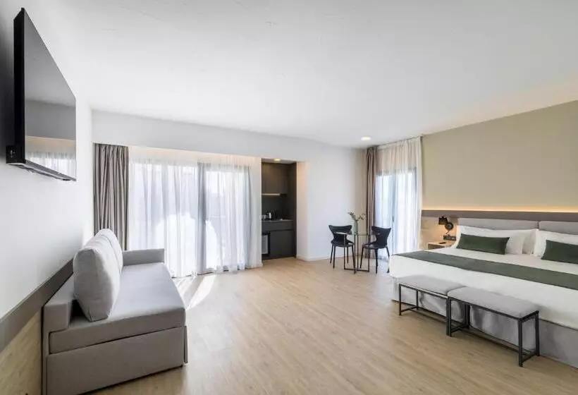 اتاق لوکس, Occidental Puerto Banús