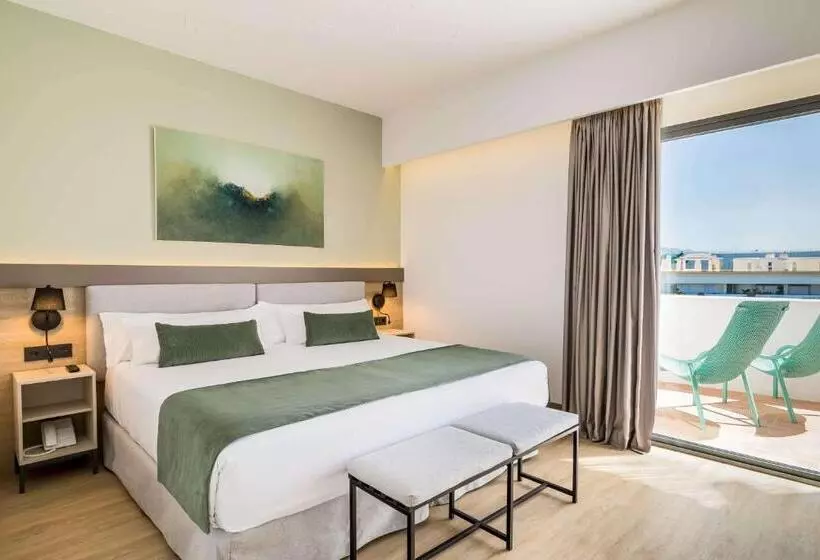 سوییت جونیور, Occidental Puerto Banús