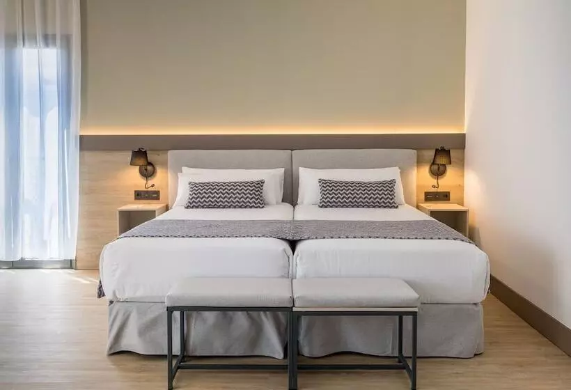 اتاق لوکس, Occidental Puerto Banús