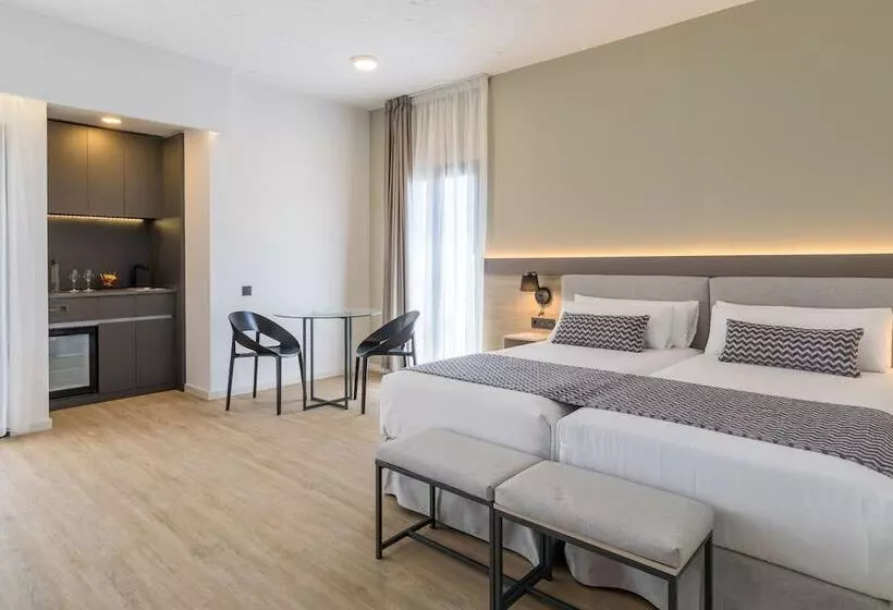 اتاق لوکس, Occidental Puerto Banús