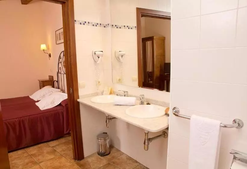 اتاق استاندارد, Andria