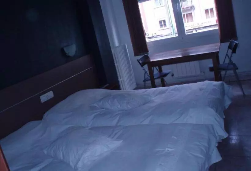 اتاق استاندارد, Hostal Torres