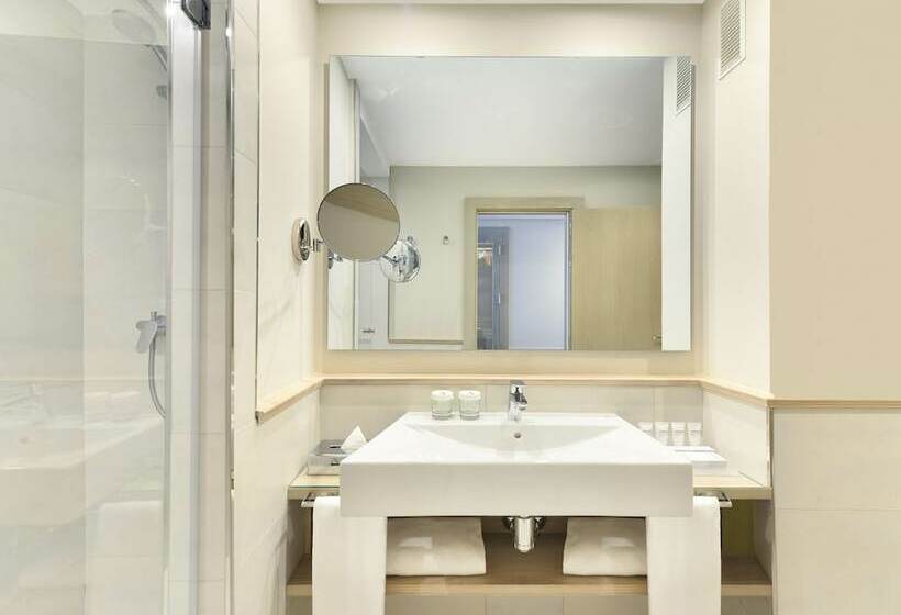 חדר סטנדרט צדדי נוף לים, Amàre Beach Hotel Marbella - Adults Recommended