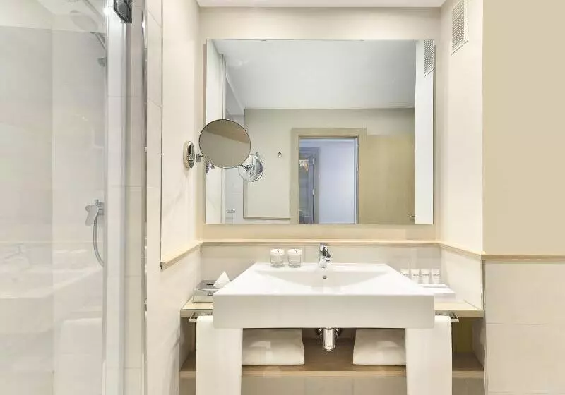 اتاق اساندارد با چشمانداز جانبی به دریا, Amàre Beach Hotel Marbella - Adults Recommended