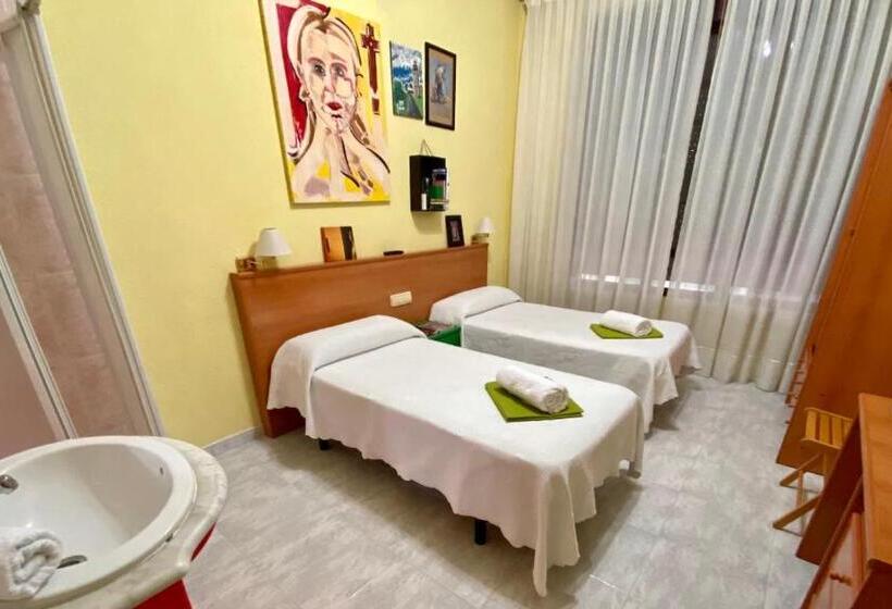 اتاق استاندارد با سرویس بهداشتی مشترک, Hostal Alvarez