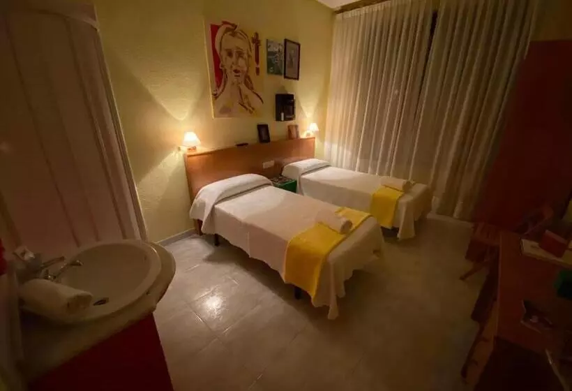اتاق استاندارد با سرویس بهداشتی مشترک, Hostal Alvarez