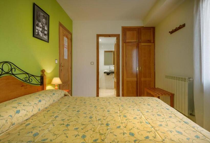 Номер Стандарт Вид на Горы, Hostal Kimboa