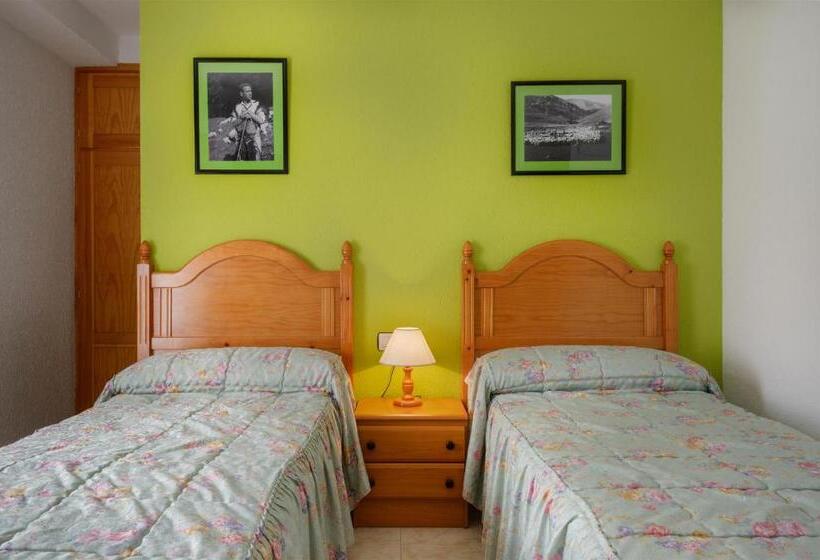 Номер Стандарт Вид на Горы, Hostal Kimboa