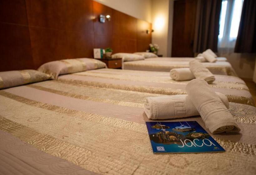 スタンダードルーム, El Acebo