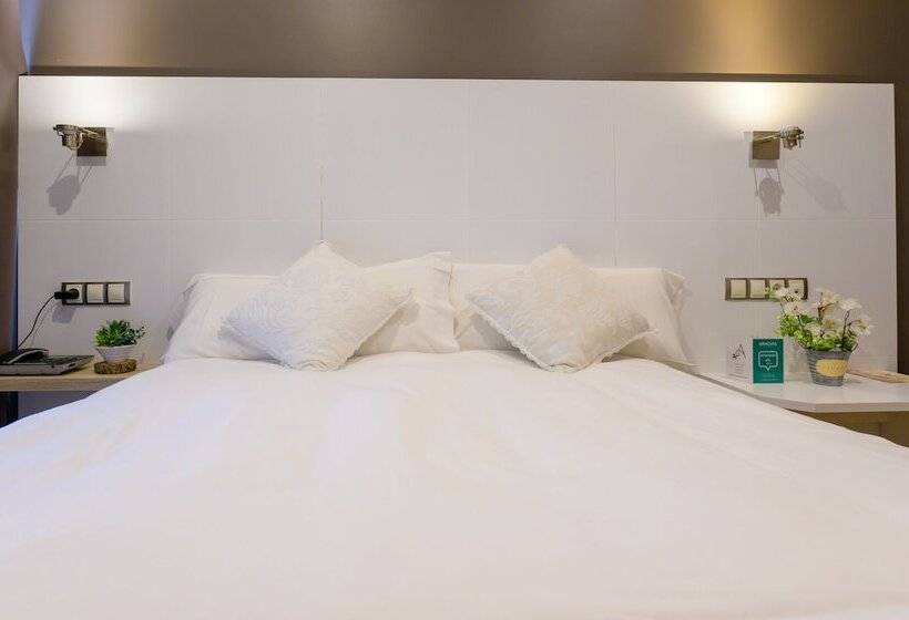 غرفة قياسية, El Acebo