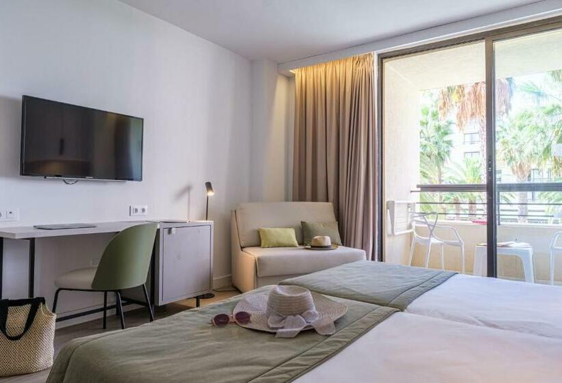 标准间, Estival Islantilla