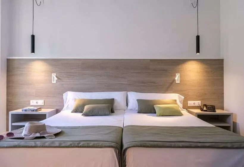 اتاق استاندارد سه نفره, Estival Islantilla