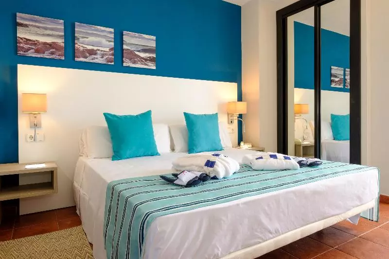 سوییت جونیور, Estival Islantilla