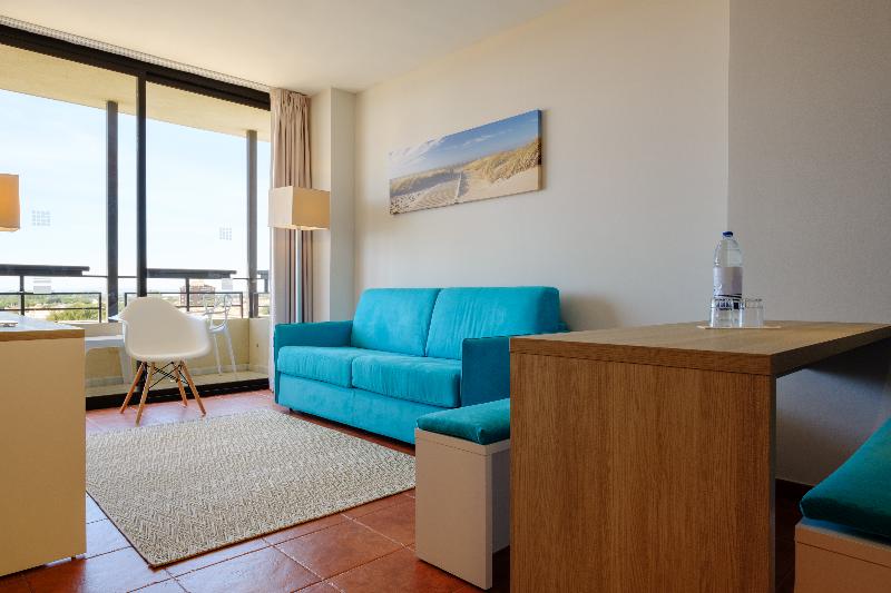 小型套房, Estival Islantilla