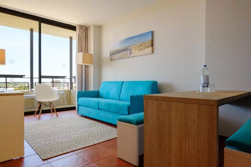 سوییت جونیور, Estival Islantilla