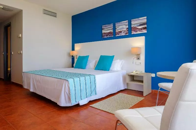 استودیوی استاندارد, Estival Islantilla