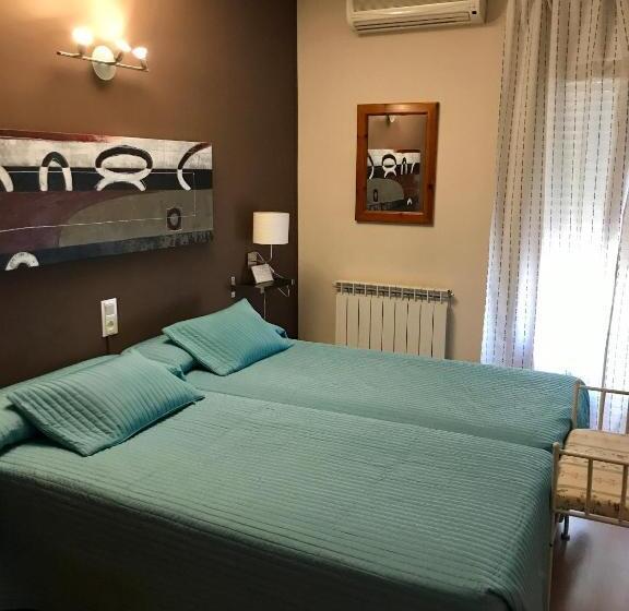 スタンダードルーム, Hostal Delgado