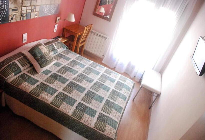 スタンダードルーム, Hostal Delgado