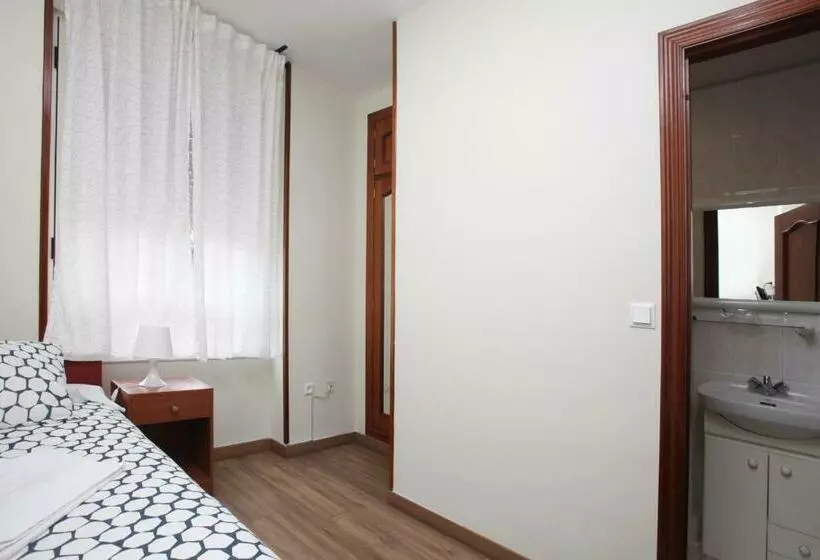 اتاق استاندارد یک نفره, Hostal Restaurante Central