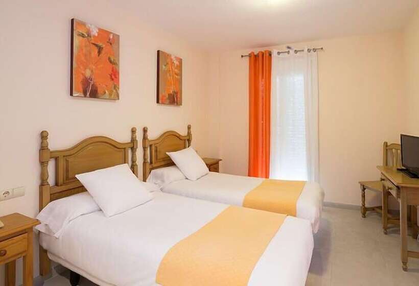 اتاق خانوادگی, Mare Estepona