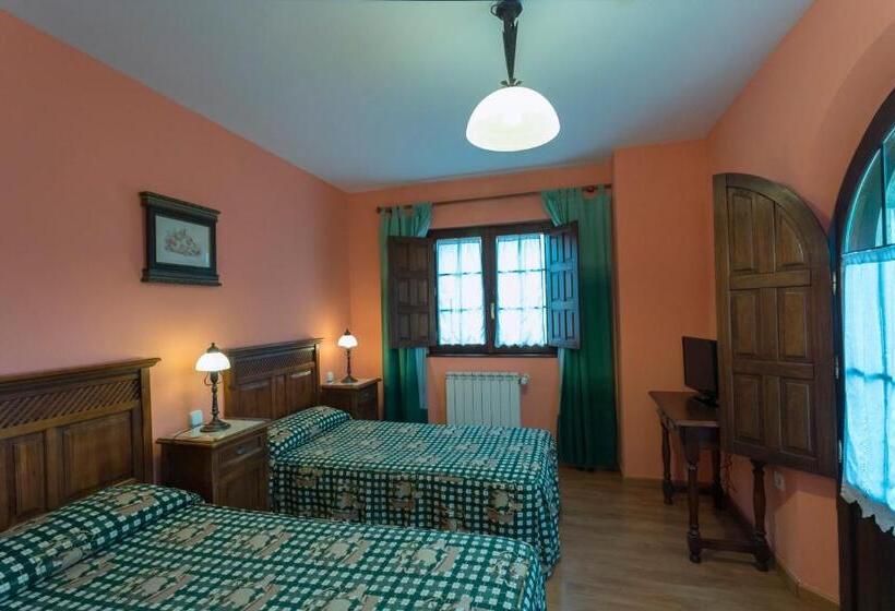 اتاق سوپریور با بالکن, Posada De La Abadia   Adults Only