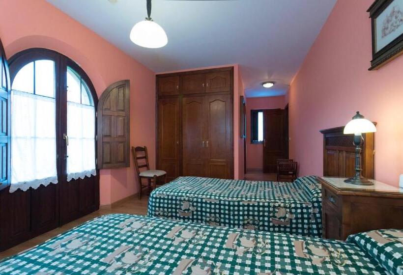 اتاق سوپریور با بالکن, Posada De La Abadia   Adults Only