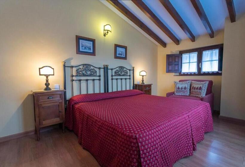 اتاق سوپریور با بالکن, Posada De La Abadia   Adults Only
