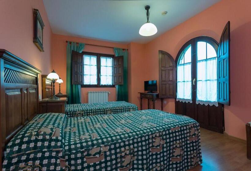 اتاق سوپریور با بالکن, Posada De La Abadia   Adults Only