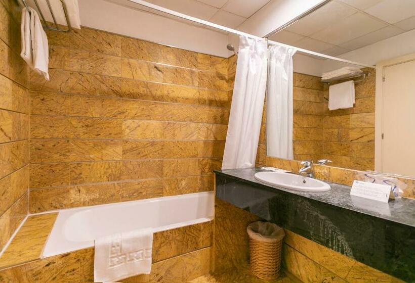 غرفة سوبيريور رباعية, Moon Dreams Roquetas (ex Roquetas Beach)