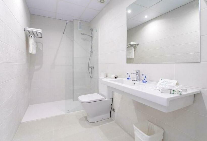 غرفة قياسية ثلاثية مزودة بتراس, Moon Dreams Roquetas (ex Roquetas Beach)