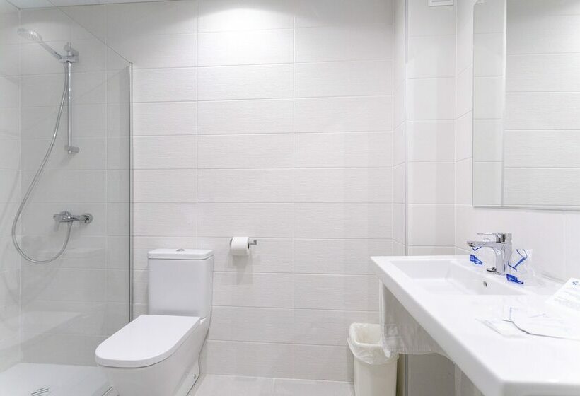 غرفة قياسية ثلاثية مزودة بتراس, Moon Dreams Roquetas (ex Roquetas Beach)