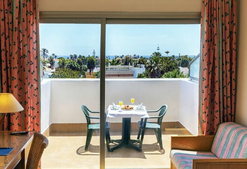 غرفة سوبيريور ثلاثية, Moon Dreams Roquetas (ex Roquetas Beach)